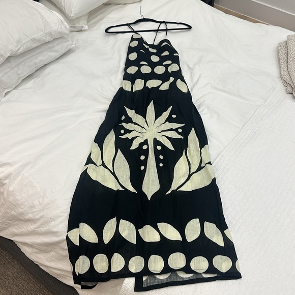 CALA DE LA CRUZ Abrego Open-Back Linen Dress Black - Picture 7 of 7